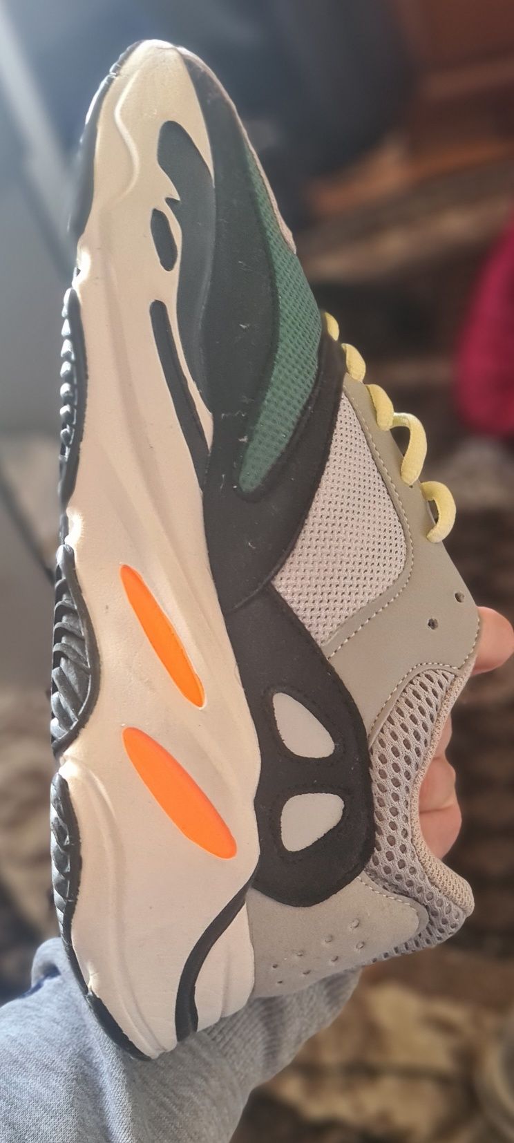 Vând Adidas Yeezy Boost 700 Wave Runner