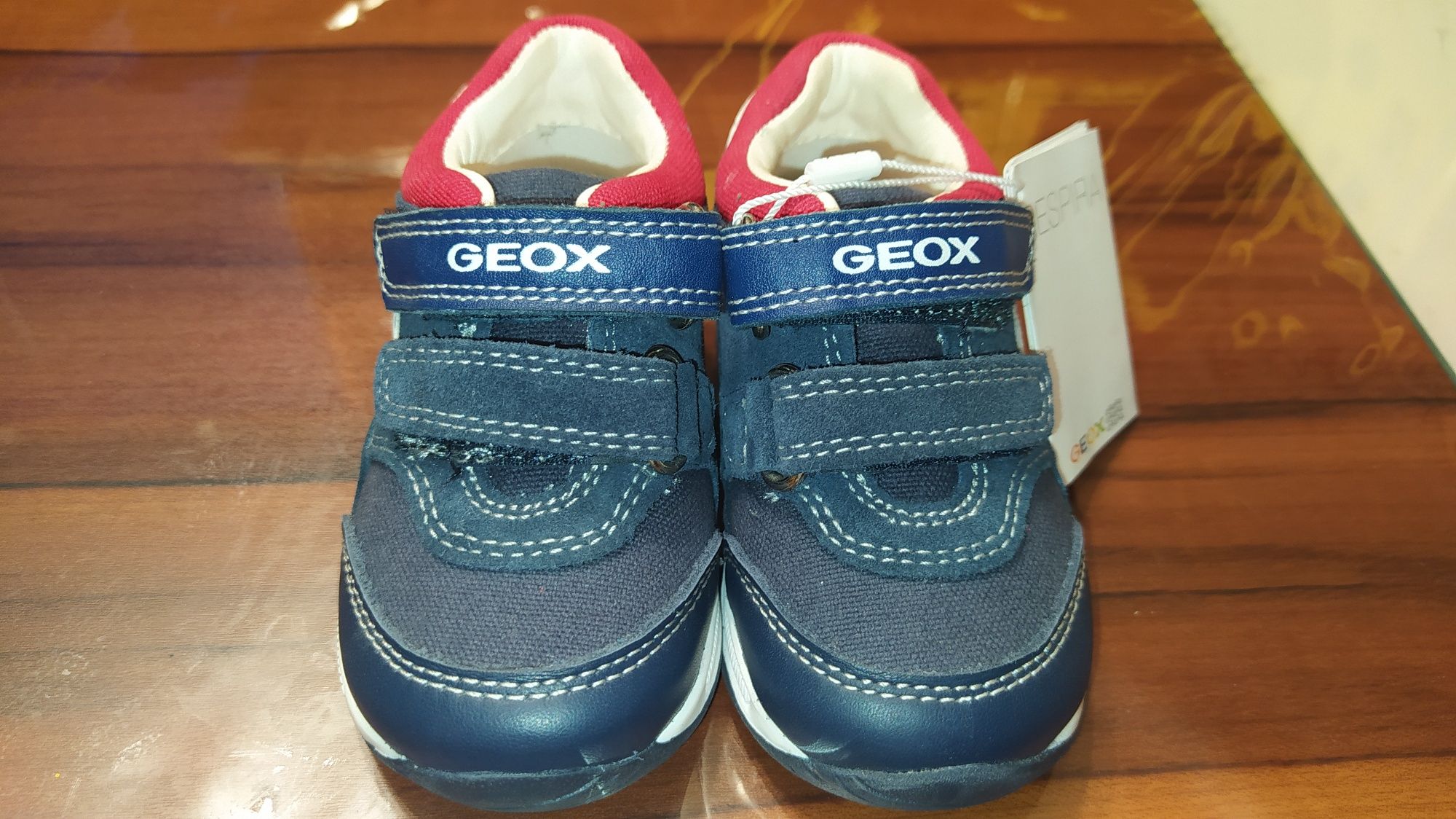Кроссовки Geox для малышей