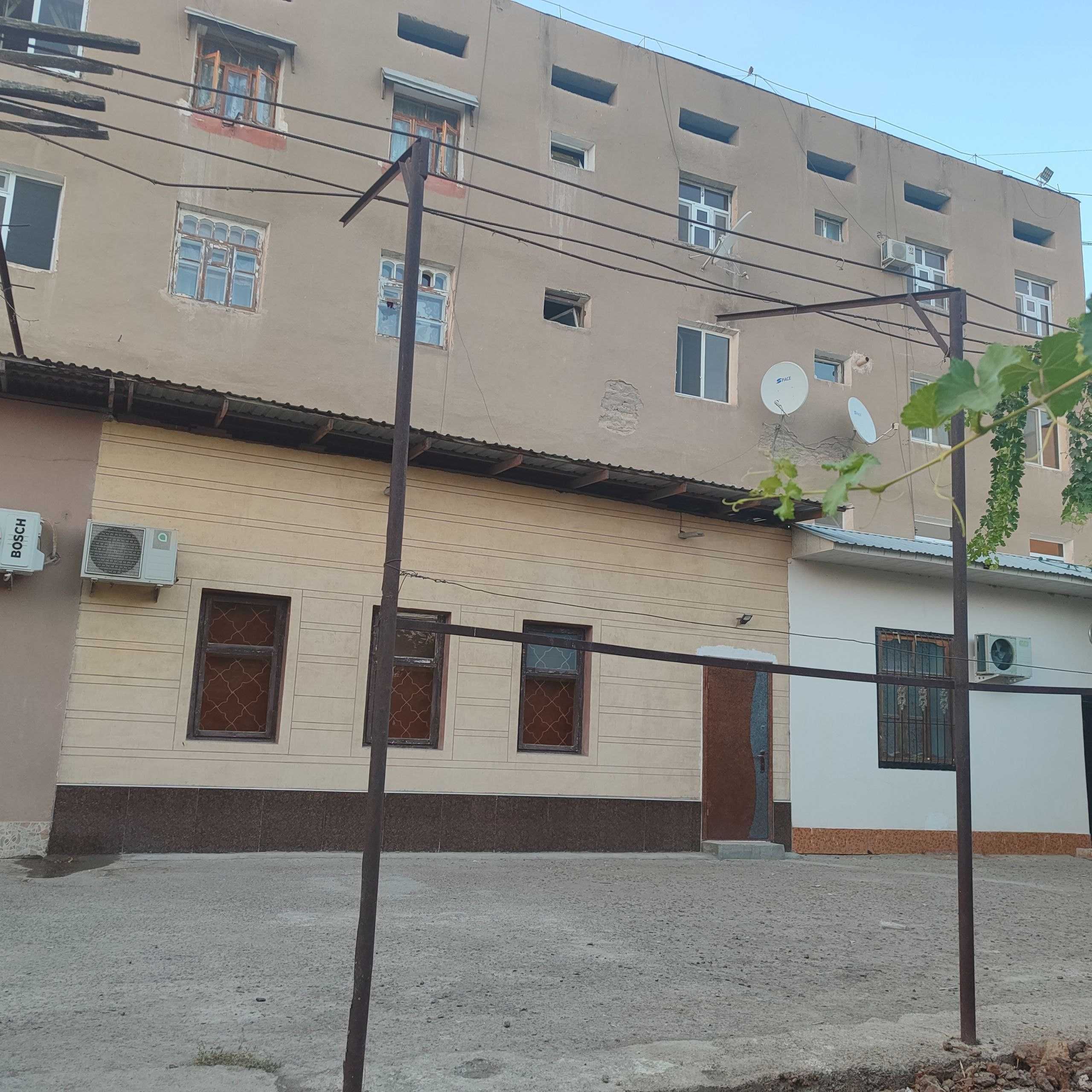 4 хонали квартира сотилади.