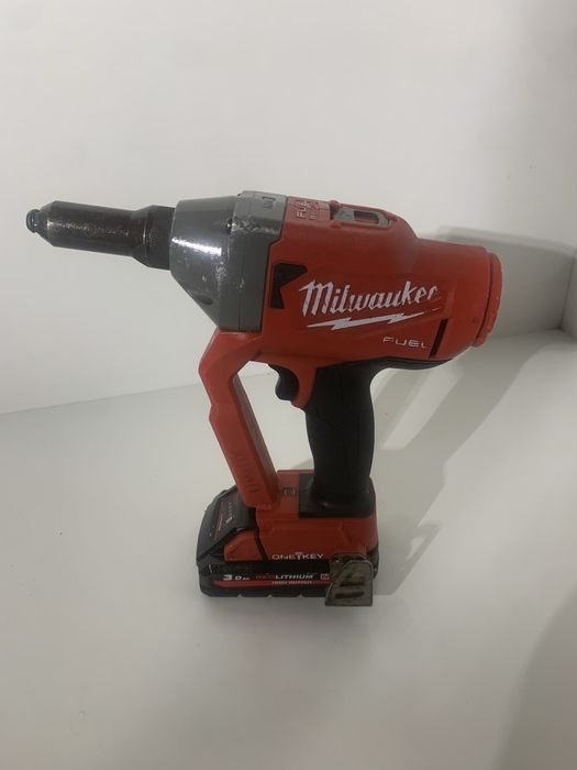 Milwaukee M18 ONEFPRT masina de popnituri