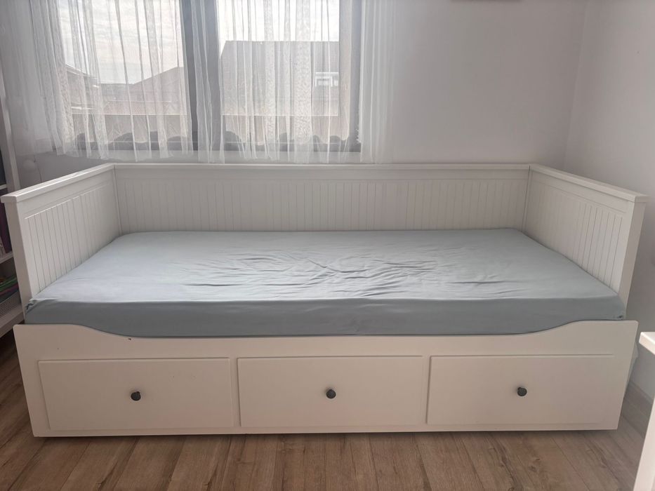 Divan Hemnes 1200 lei