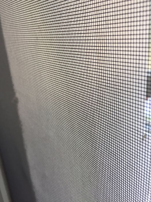 Комарници за врата и прозорец готови за монтаж.