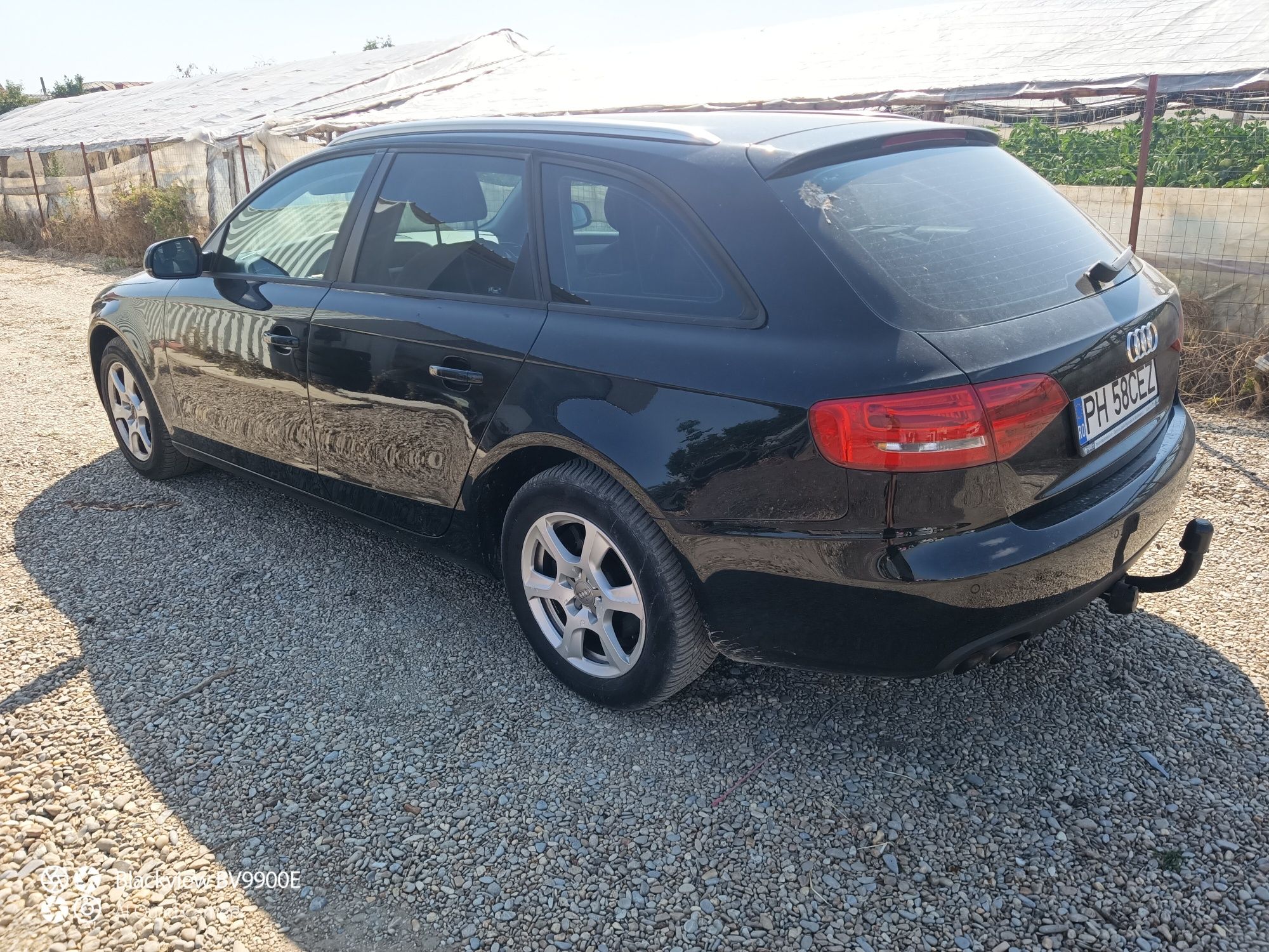 Audi A4 2011 automat perfect funcțional ușor avariat