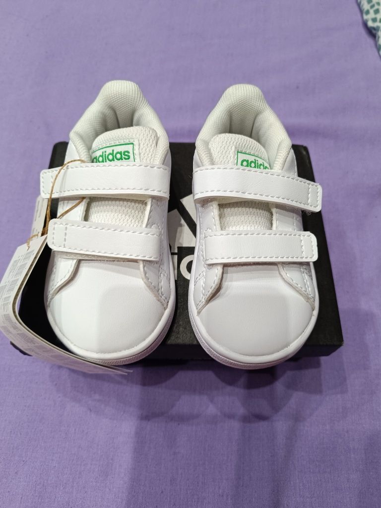 Маратонки adidas