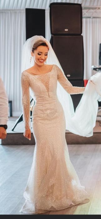 Rochie mireasă deosebită!