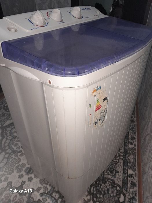 Рабочий стиральная машина