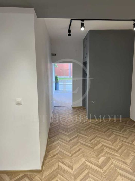 Продава се Магазин в Пловдив, Кършияка - 251 кв.м за 1028 €/кв.м - Снимка #5