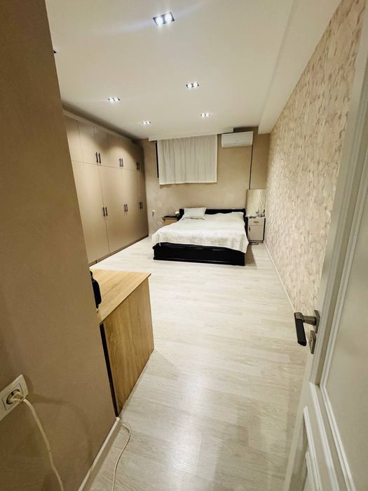 Kvartira sotiladi uchtepa rayon izza 6/1/0.5/3/  200m²