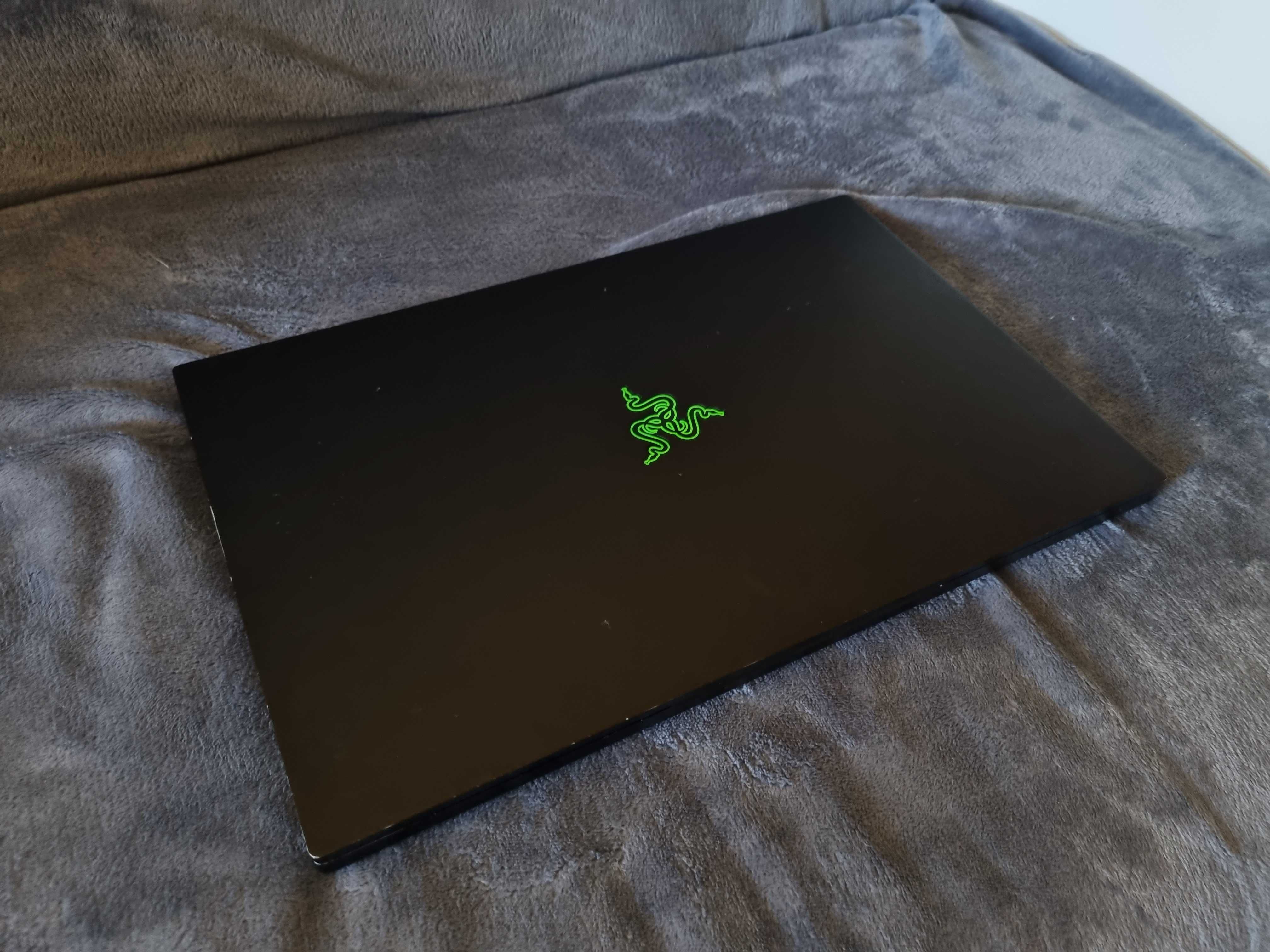 Laptop Razer Blade Pro 17 ULTRA GAMING i7 Gen 9 video RTX 2070 de 8GB