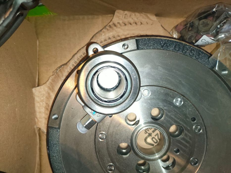 Ambreiaj cu volanta masa dubla Chevrolet Captiva Opel Antara 837441