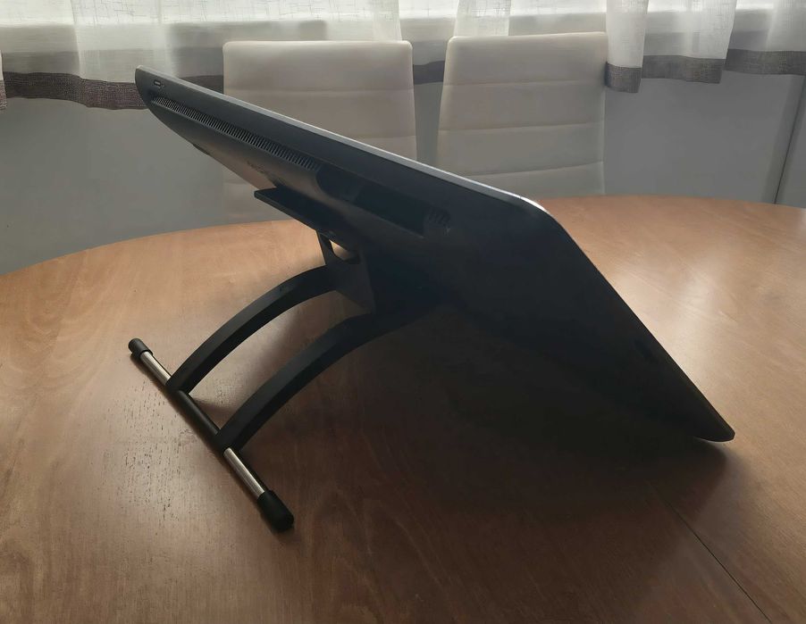 графичен дисплей таблет Wacom Cintiq 22"