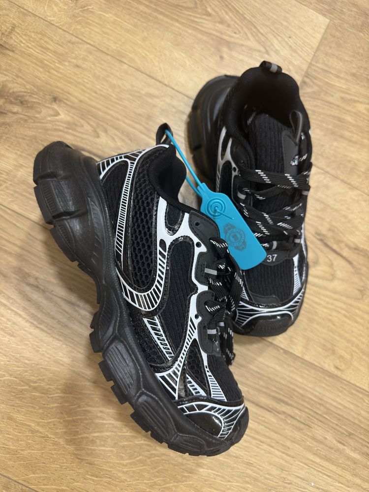 Balenciaga 3XL