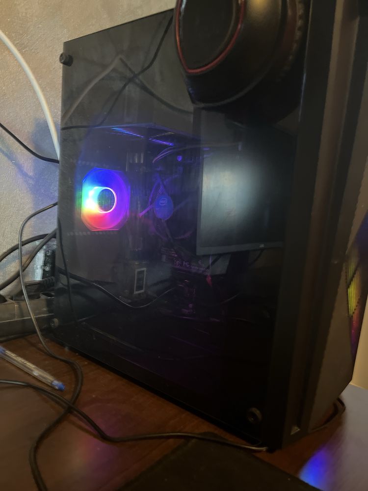 Se vinde pc aqyris
