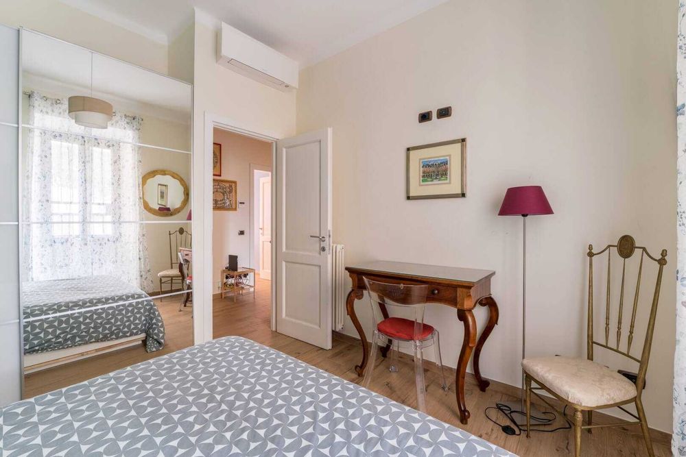 Дава се под наем Двустаен апартамент в София, Център - 55 кв.м за 402.9 € - Снимка #3