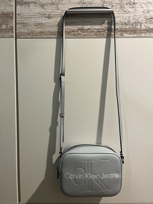Дамска оригинална чанта Calvin Klein