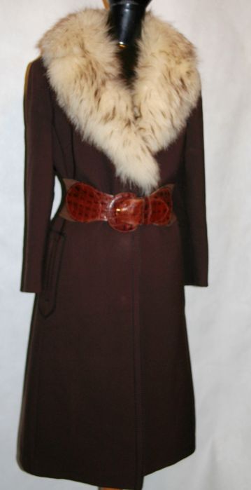 Palton din stofă cu guler de blana naturala