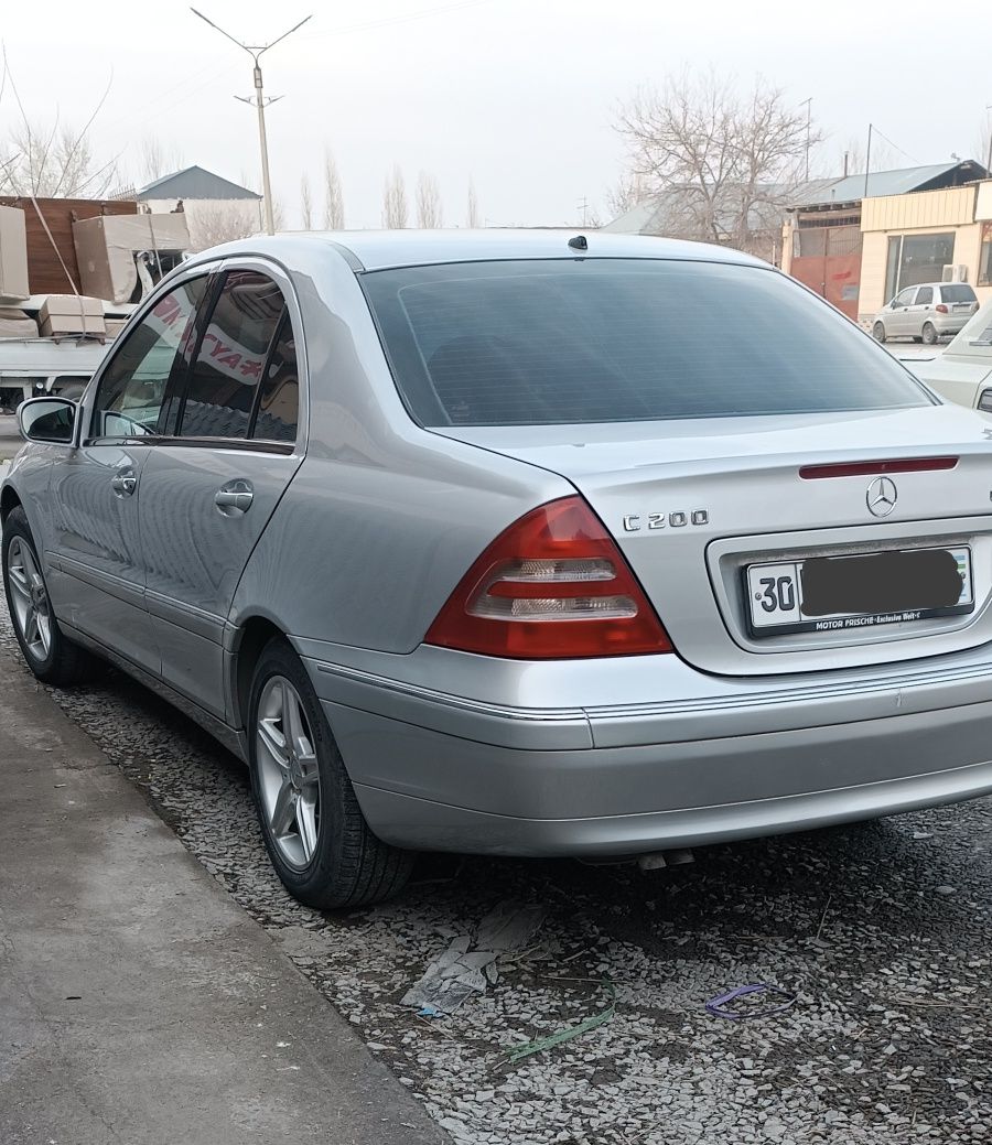 Mersedes benz c200