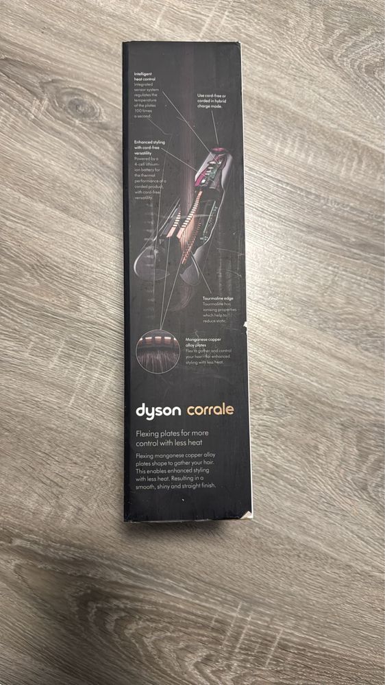 Vand placa de par Dyson Corrale