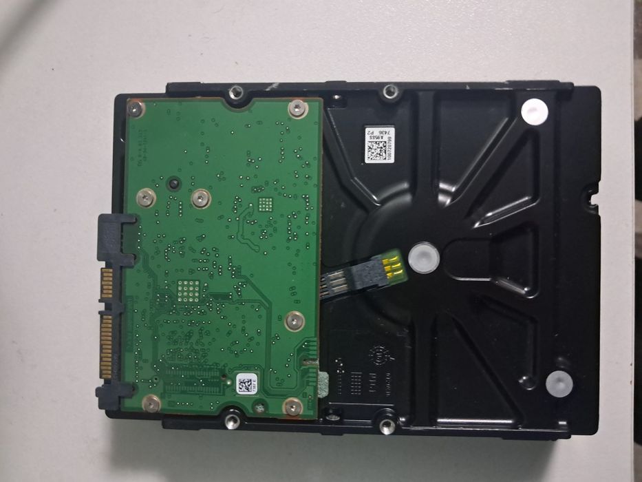 Жёсткий диск Seagate SkyHawk 4TB (Б/У) — для видеокамер и видеорегистр