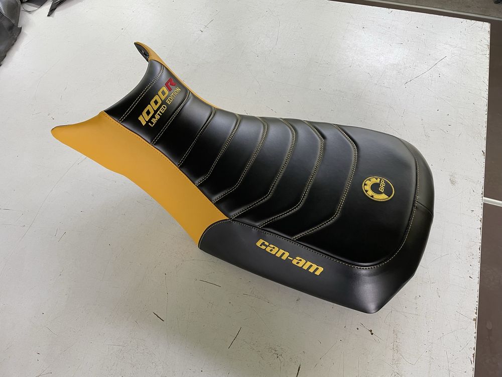 Can-am претапициране на седалки Can-am…….