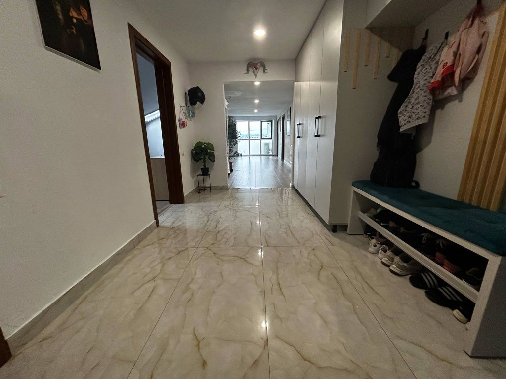Apartament 4 camere, 138m², Mobilat/Utilat, str. Branduselor