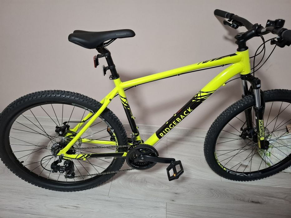 Biciclete de vânzare cele 2 verzi sunt noi preț fix pentru fiecare.