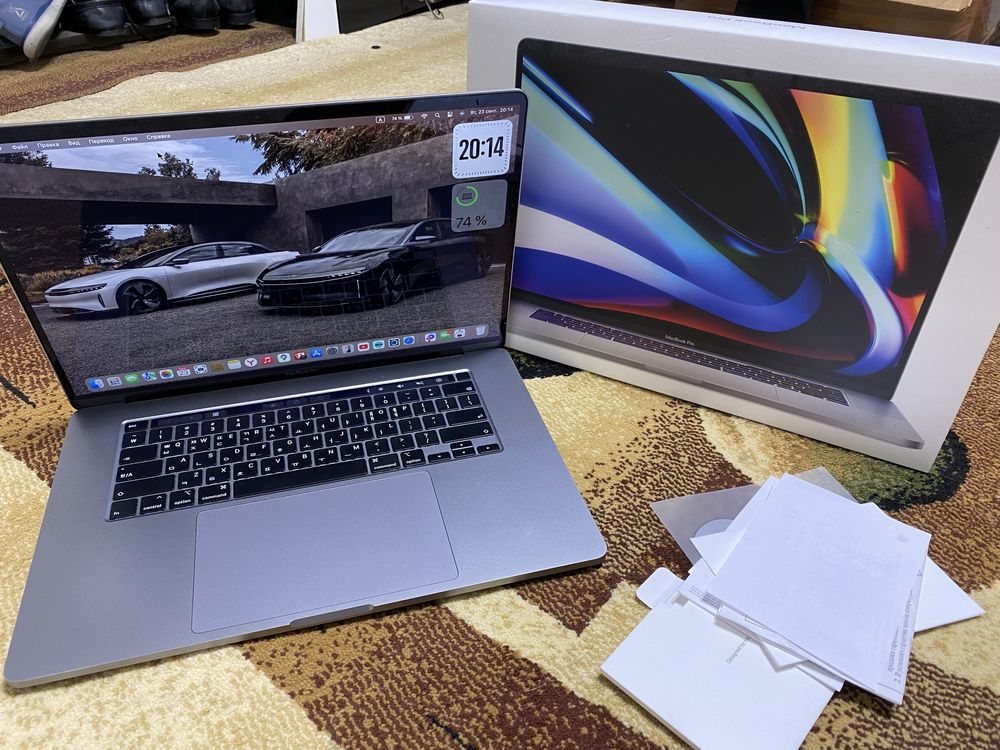 Macbook pro 16 4K 16/512