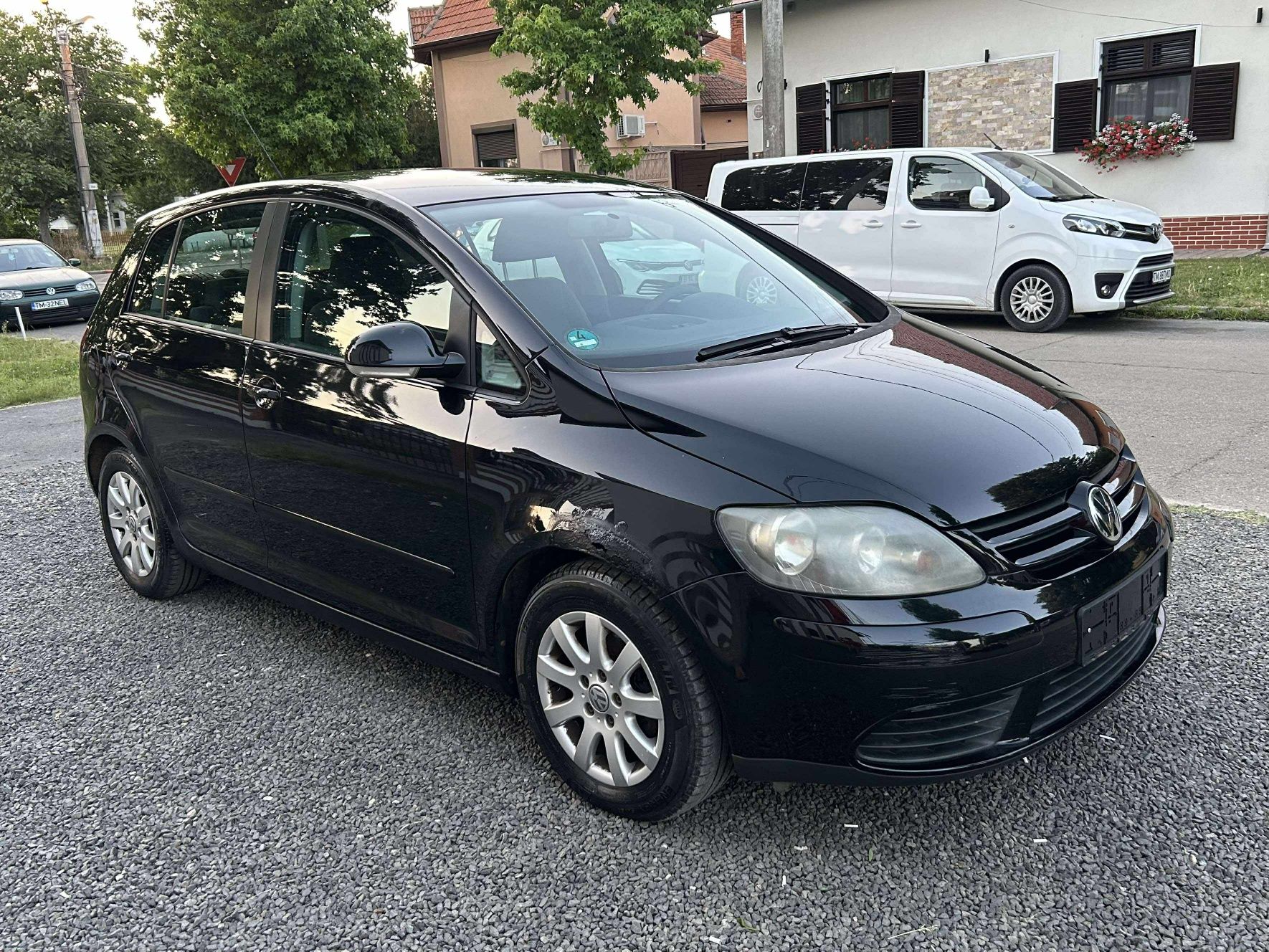 Golf 5 Plus 1.4 i 2006  masina prezint rugina 1450€