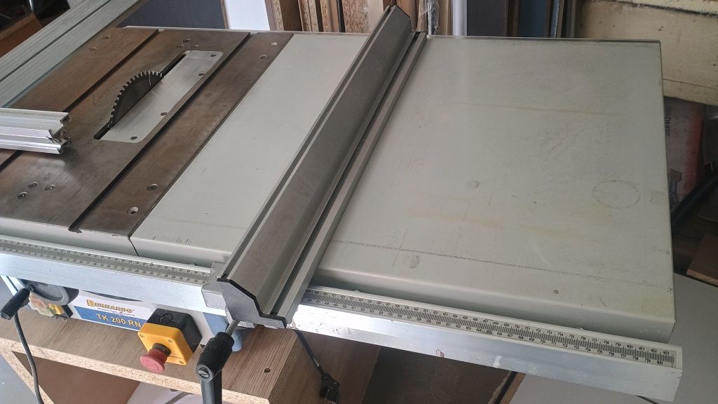 Настолен циркуляр Bernardo TK 200 RN