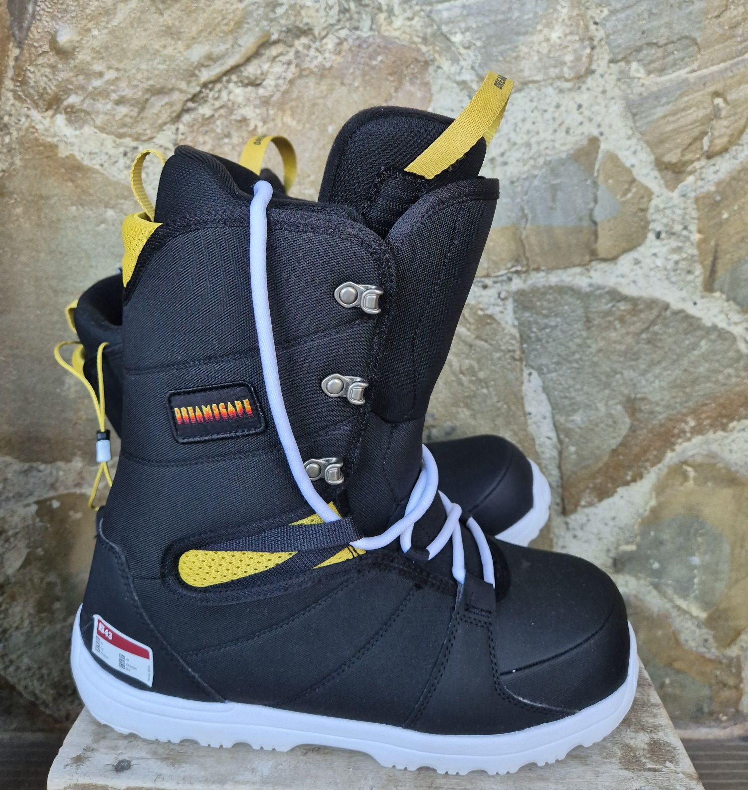 Set Schi : snowboard , boots, casca