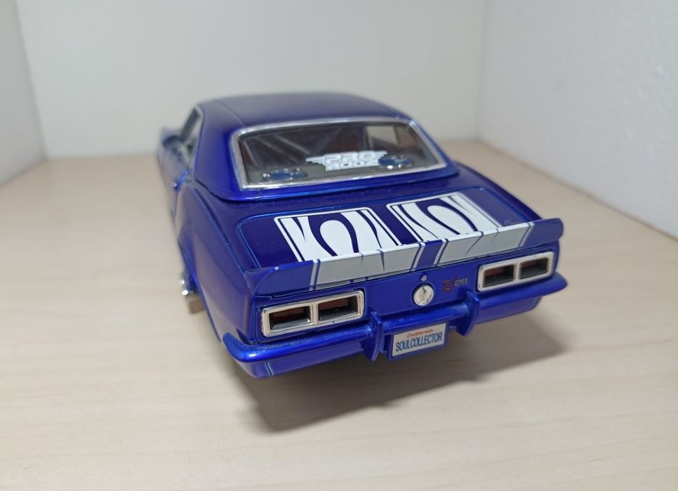 Chevrolet Camaro 
Scara 1:18
Producător maisto 
Material metal+plastic