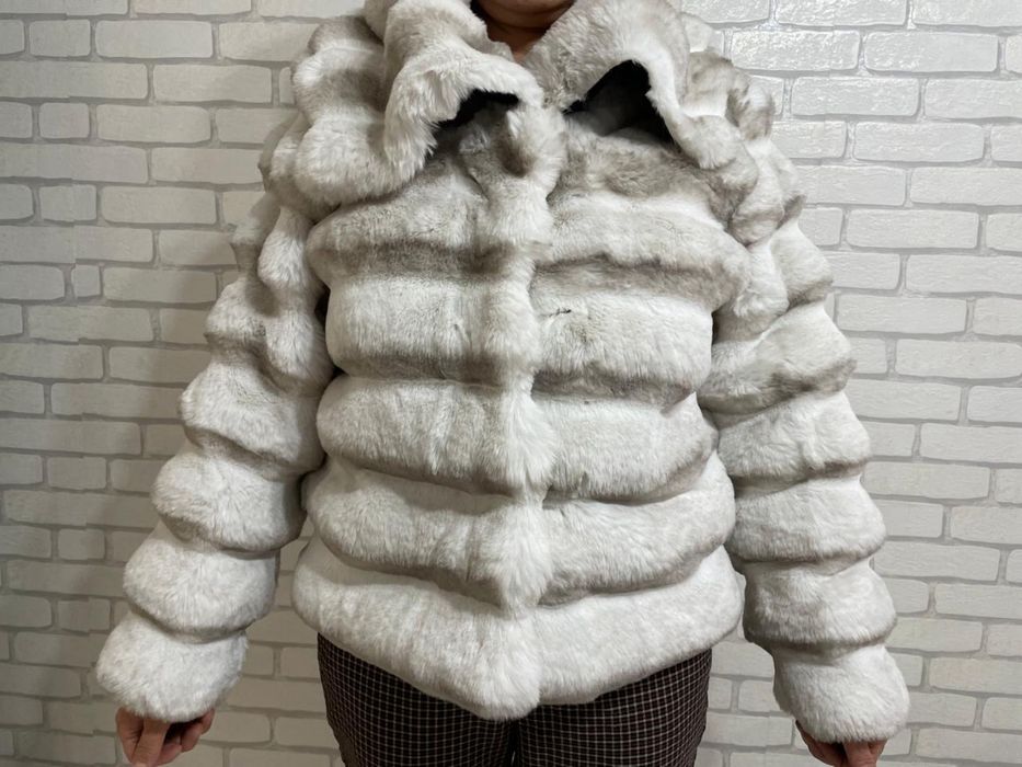 Две эко шубы длинная и короткая. В районе тастака