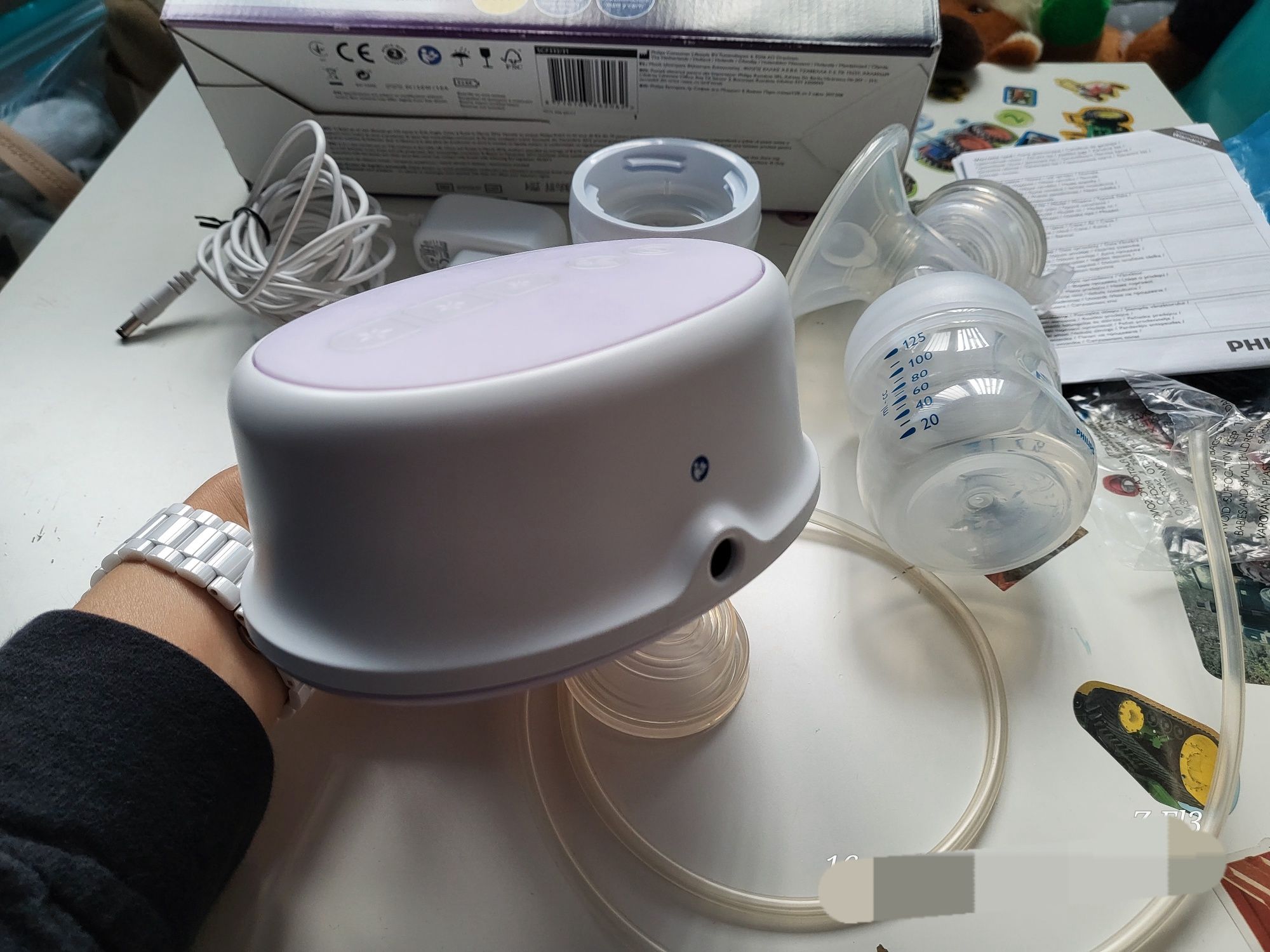 Електрическа помпа за изцеждане Phillips Avent Comfort + подаръци