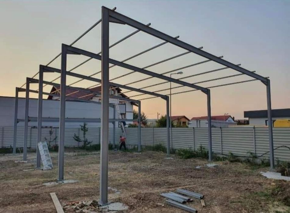 Vând structura metalica