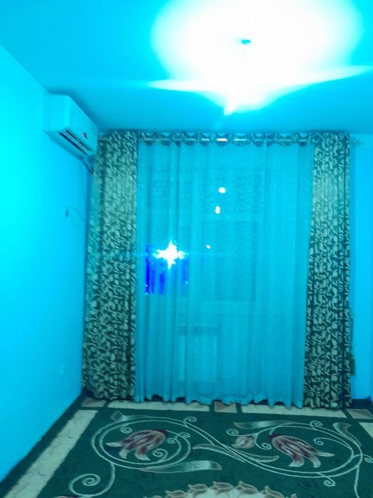 Bek baraka bozori yonida yashashga tayyor 2 xonali kvartira — 54 kv.m”