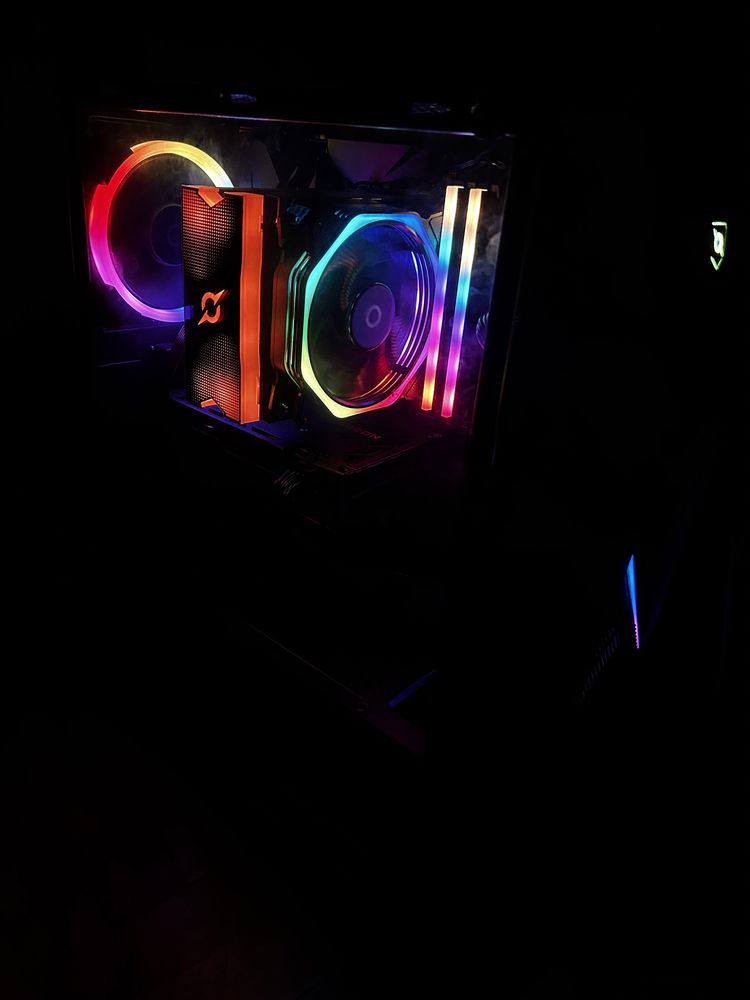 Vand PC Gaming Ryzen 5 5600x , RX 6600 +etc.