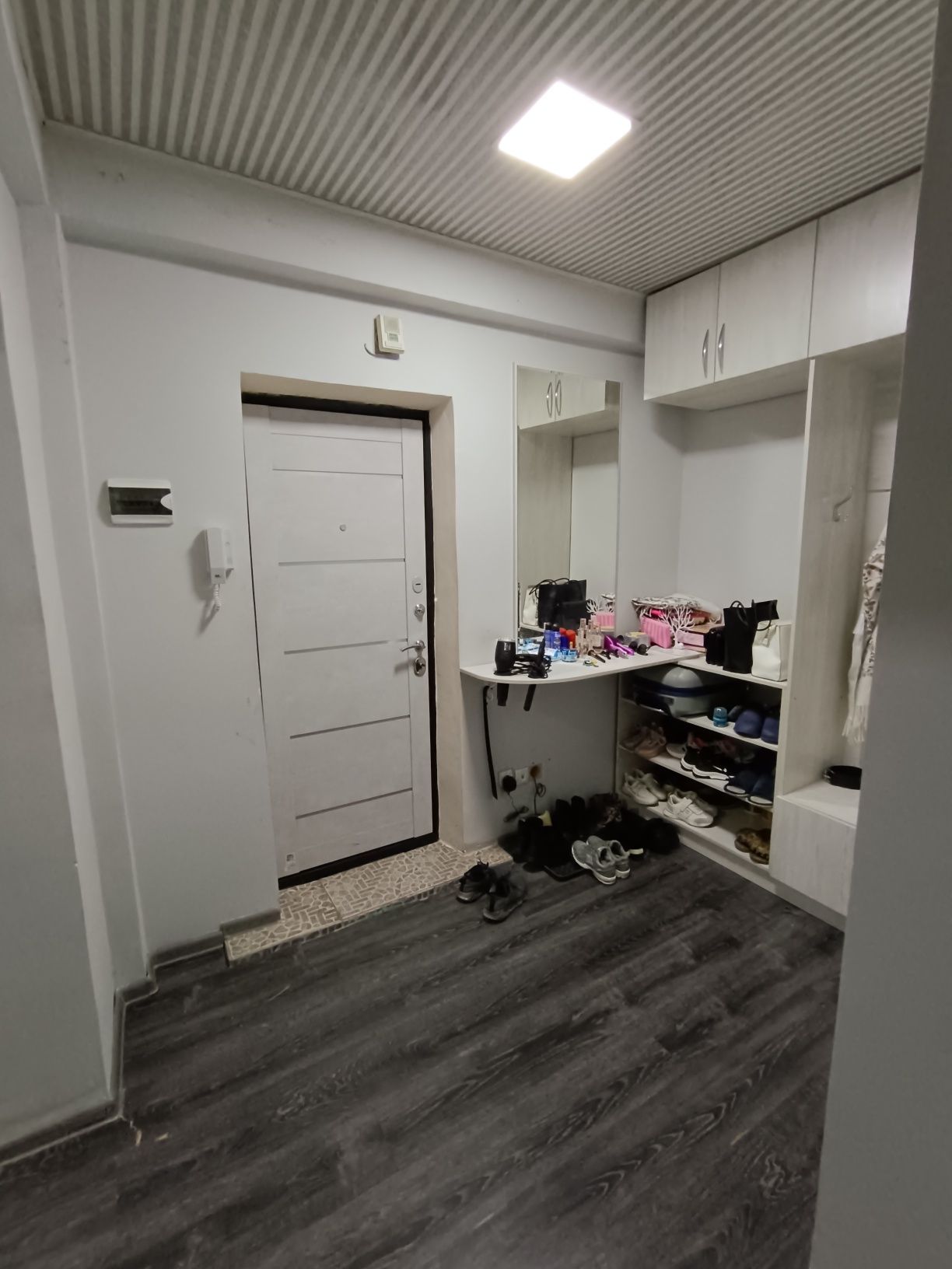 Метро Новза 1в2/12/12 57 м²