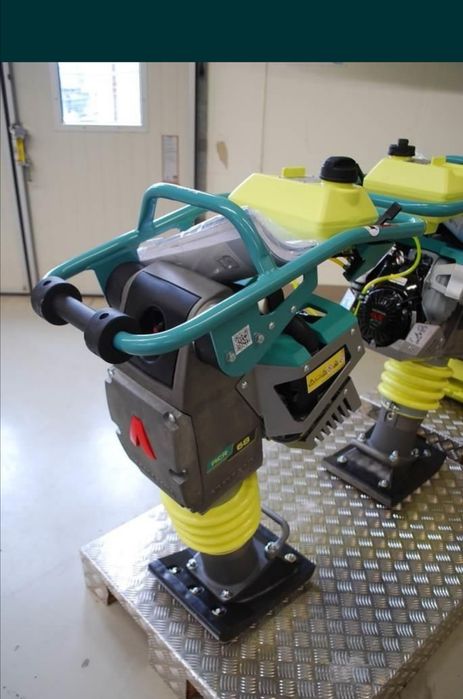 Inchiriez Mai compactor berbec picior picamer motomai demolator