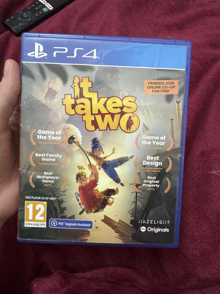 Игра на плейстейшен It takes two