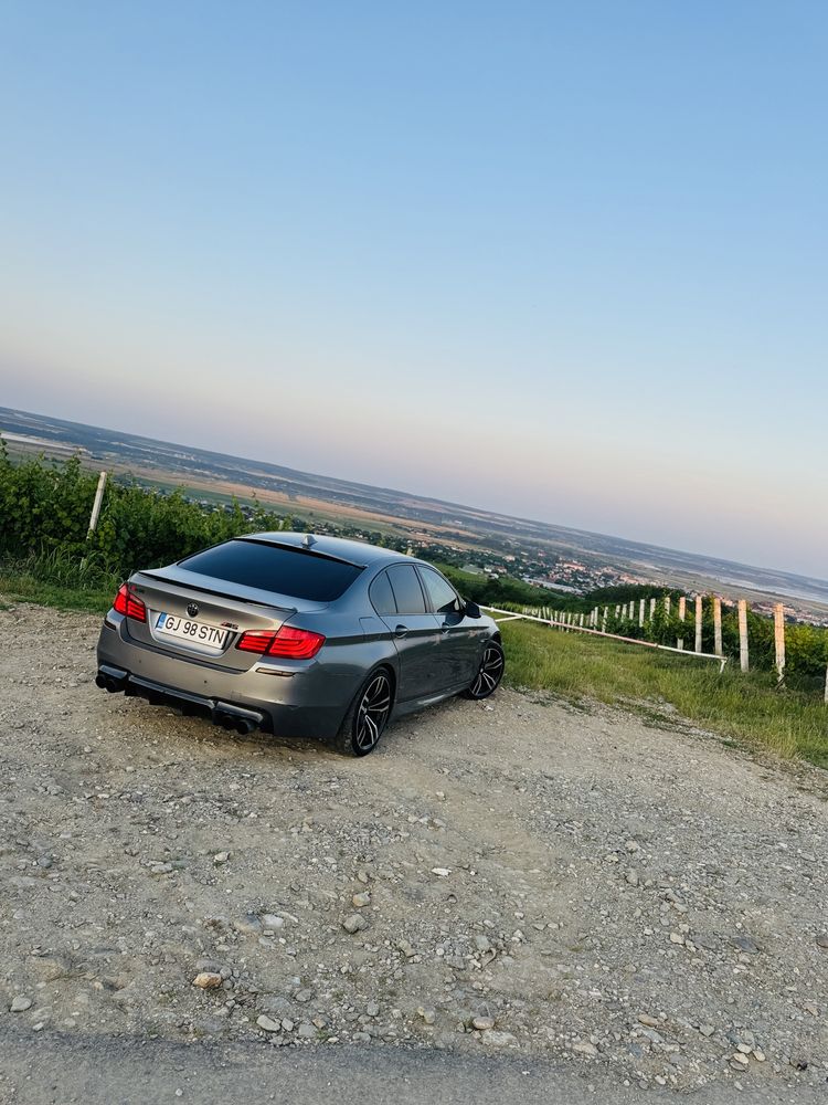 Vând BMW F10 520D