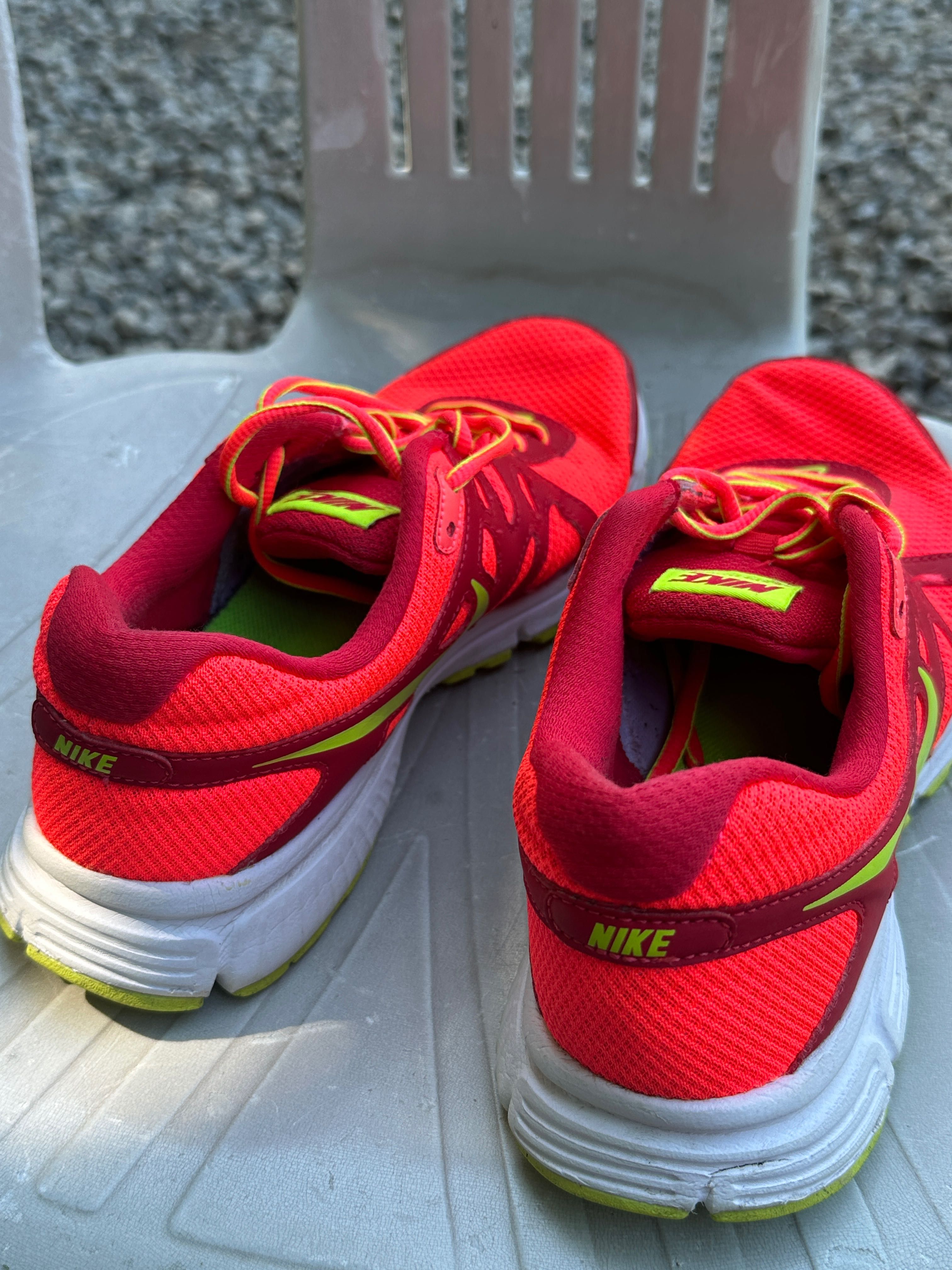 Маратонки найк 41 номер/ Nike