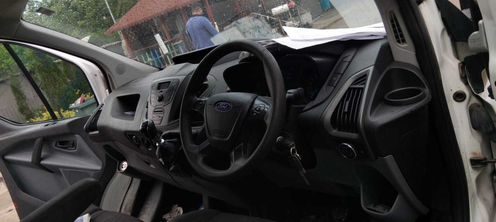 Dezmembrez Ford Transit 2.2 D 74 KW an 2014
