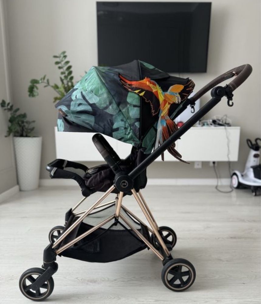Коляска прогулочная cybex