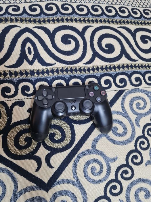 Джойстик DualShock 4, PS4
