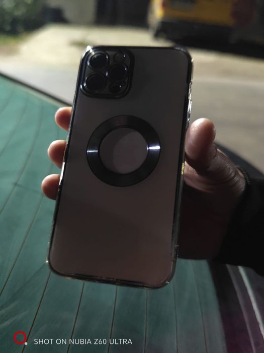 Iphone 12 pro ,,nu are nicio problem arata canou