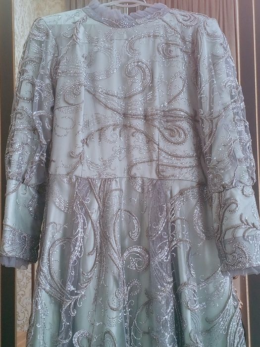 Balut rangli vicherni ayollar ko‘ylagi – naqshli, gipür qoplamali