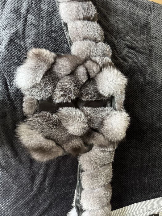 Дамско яке/ елек с косъм от сребърна лисица и от естествена кожа