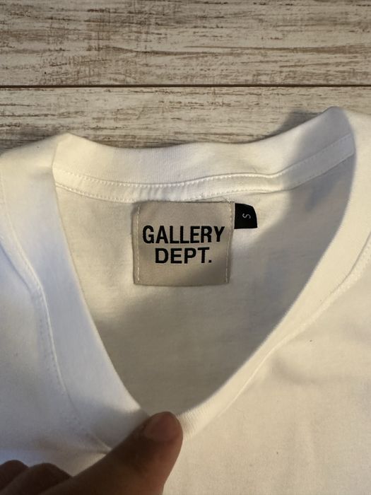 Tricou Gallery Dept