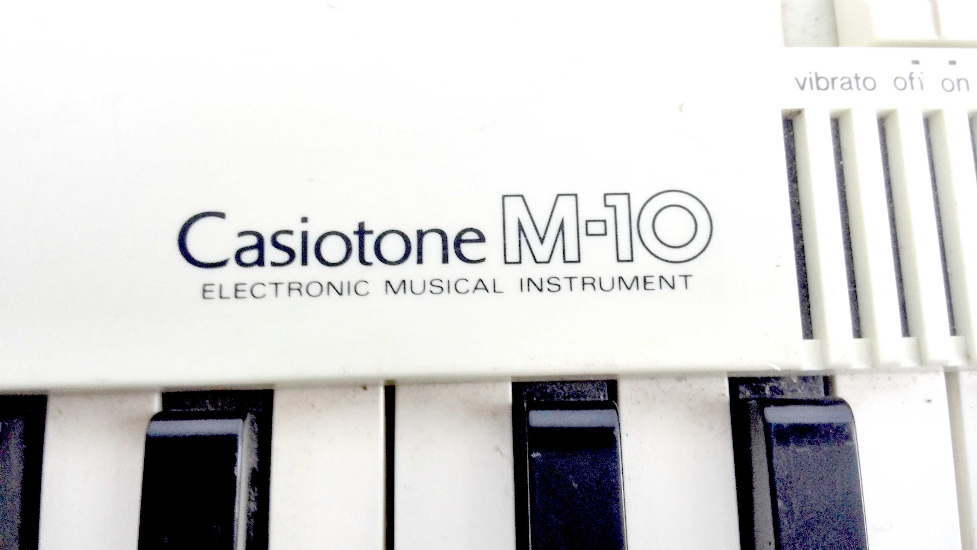 Casio Casiotone M-10 (1980) - ретро рядка преносима клавиатура