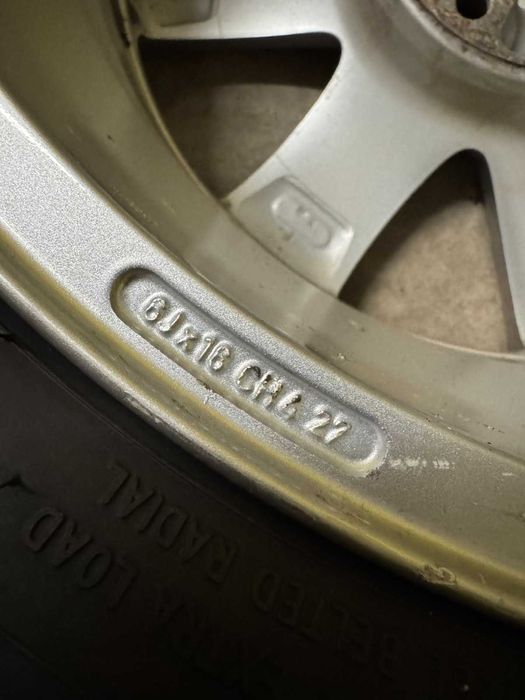 Нови зимни гуми с джанти 16" за Пежо 207 6j16 Ch4-27 Et27 195/55 R16